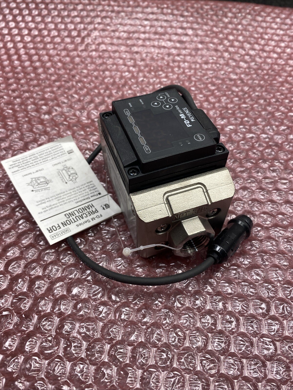 Keyence FD-MZ10AYK Capacitance Electromagnetic Flow Sensor 24VDC, 10 L/min, NPN