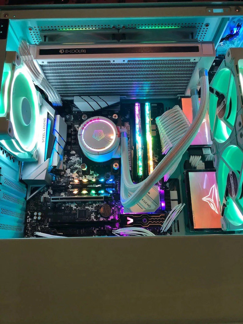 The Essential Michele ® - The Mint Gaming Computer