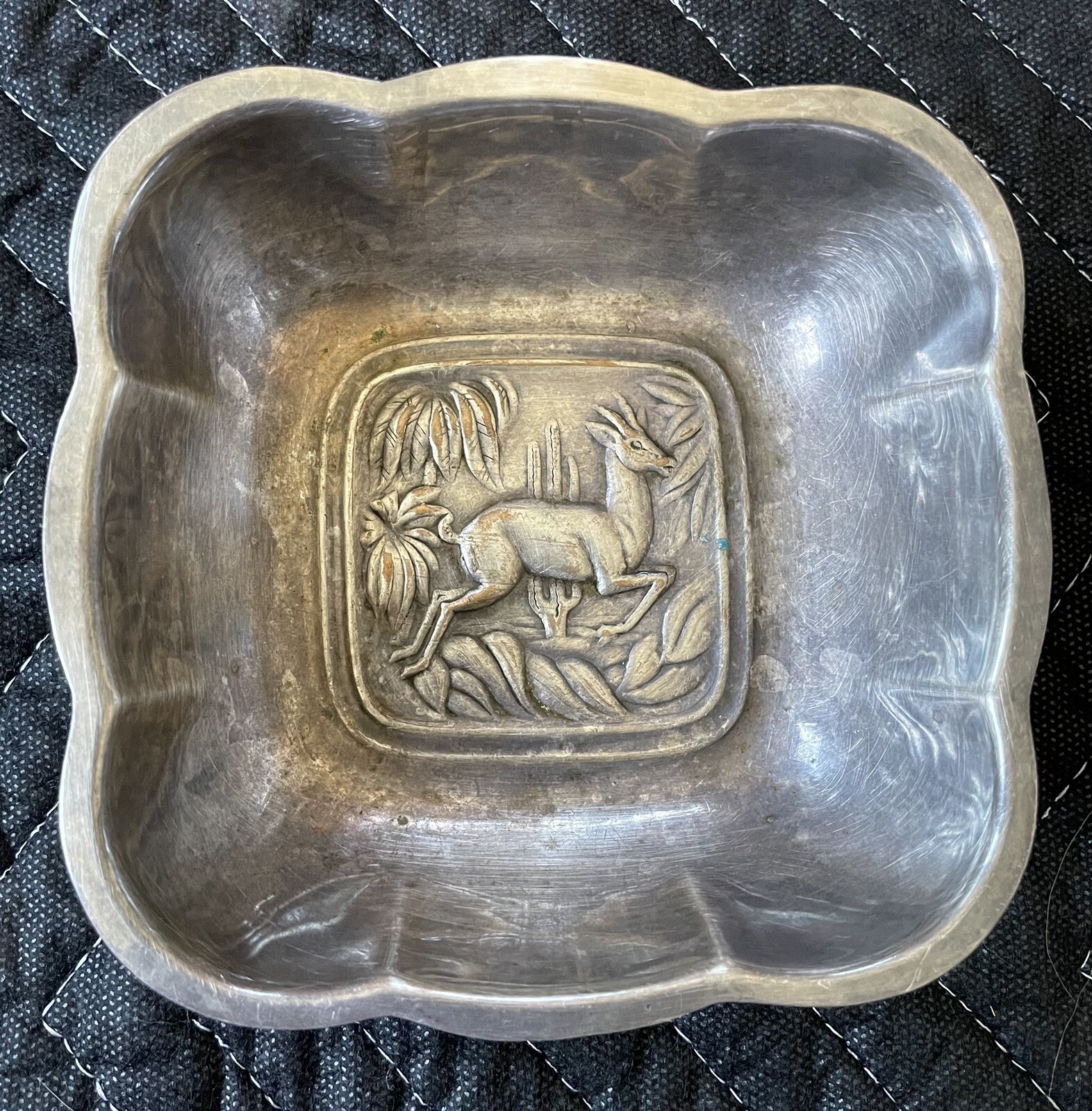 International Silver Art Deco Nut Bowl Antelope Palm Tree Silver Plated 8148