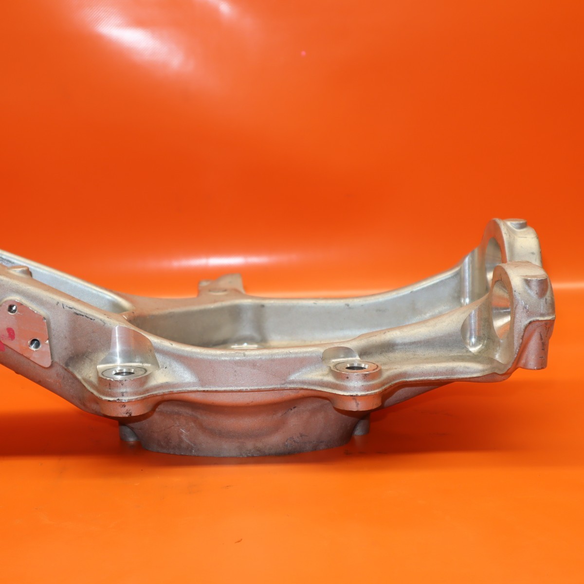 TESLA MODEL 3 KNUCKLE LEFT FRONT DRIVER 2017-2021 2022 2023 1044311-00-E RWD OEM