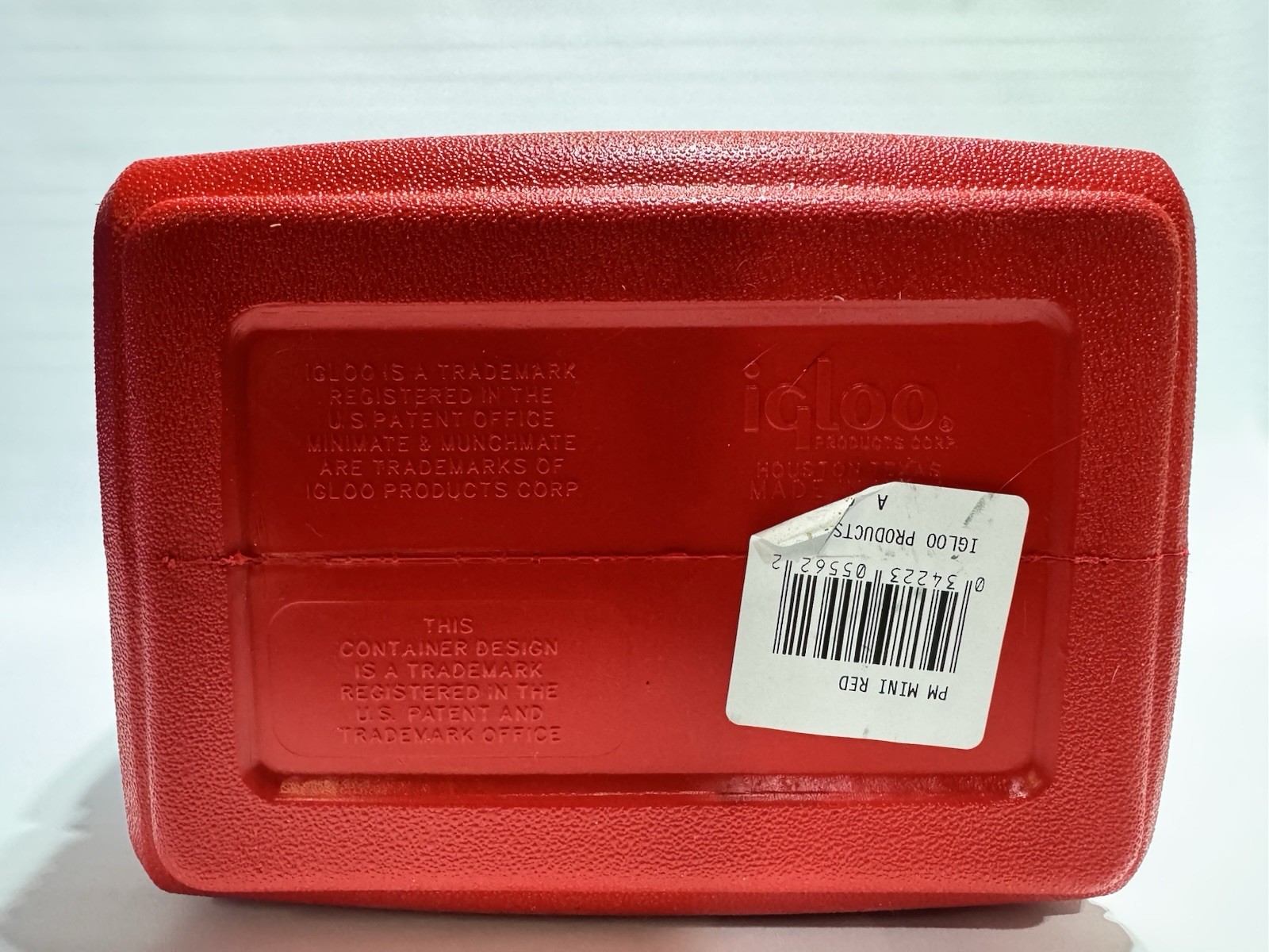 IGLOO Playmate Mini 4 qt. Hard Cooler, Red / White