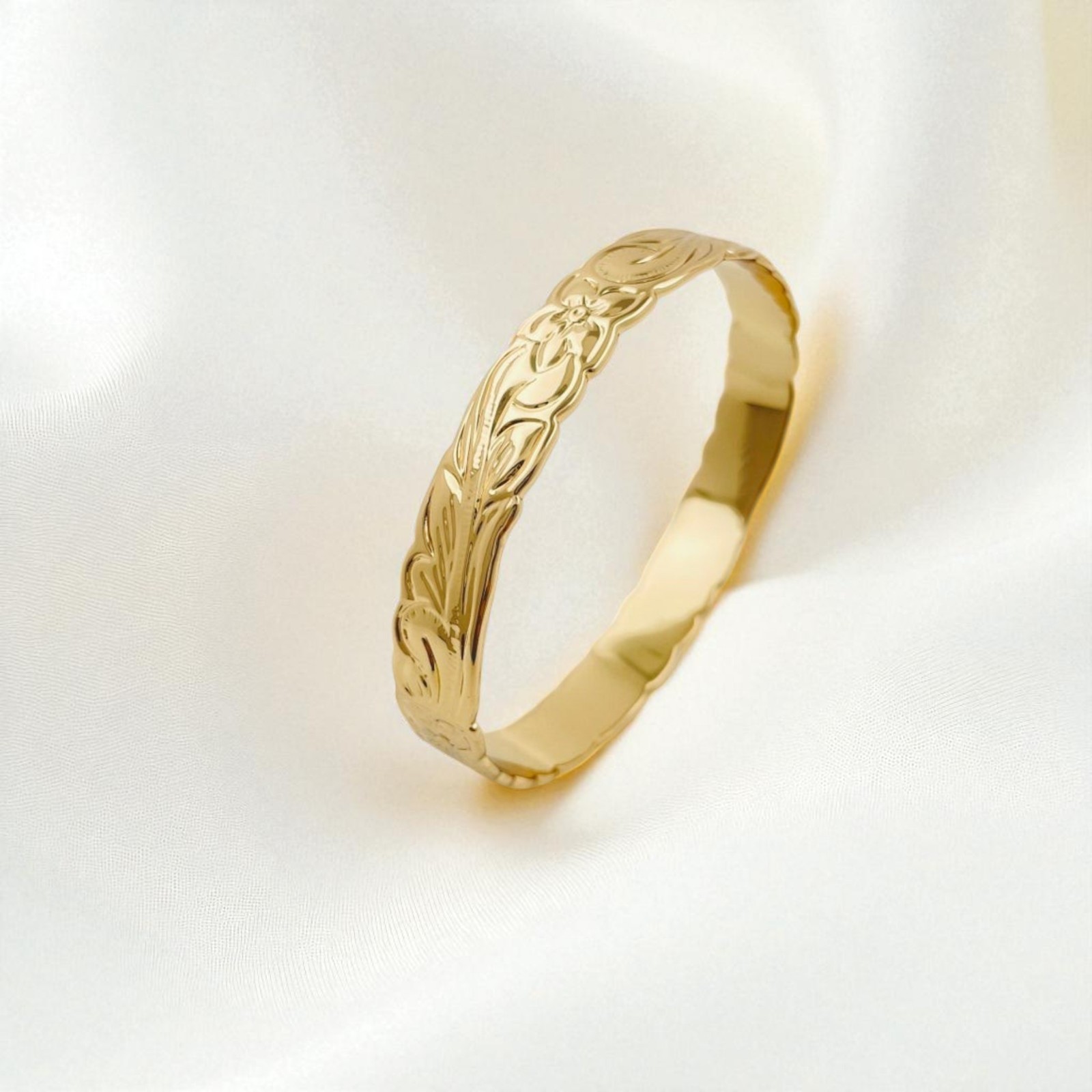 10mm Traditional Oval Hawaiian Heirloom Bangle Bracelet