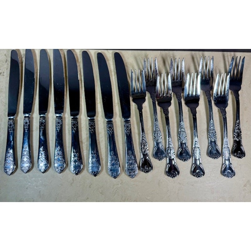 16 pc Wallace WAS261 Stainless Flatware Knives-Forks