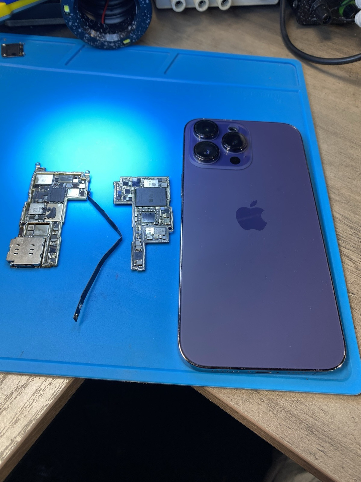 Apple iPhone 13/13 Pro/13 Pro Max Logic Board Repair Service