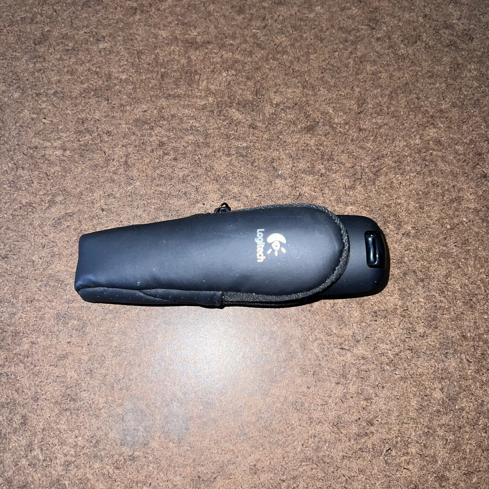 Logitech R400 Laser Presentation Remote - Black