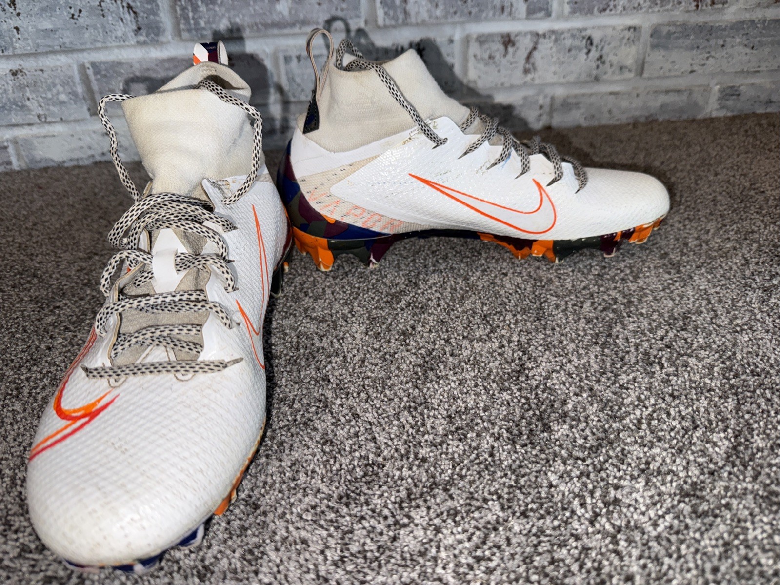Nike Vapor Untouchable 3 Orange Camo Football Cleats  AV5359-100  Men's Size 7
