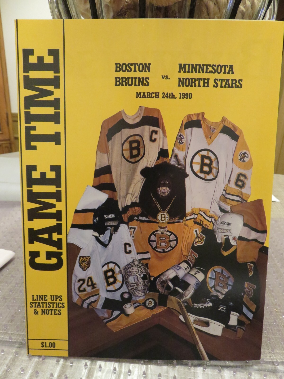 GAME TIME---MINNESOTA NORTH STARS vs BOSTON BRUINS LINEUPS FOLDER March 24, 1990
