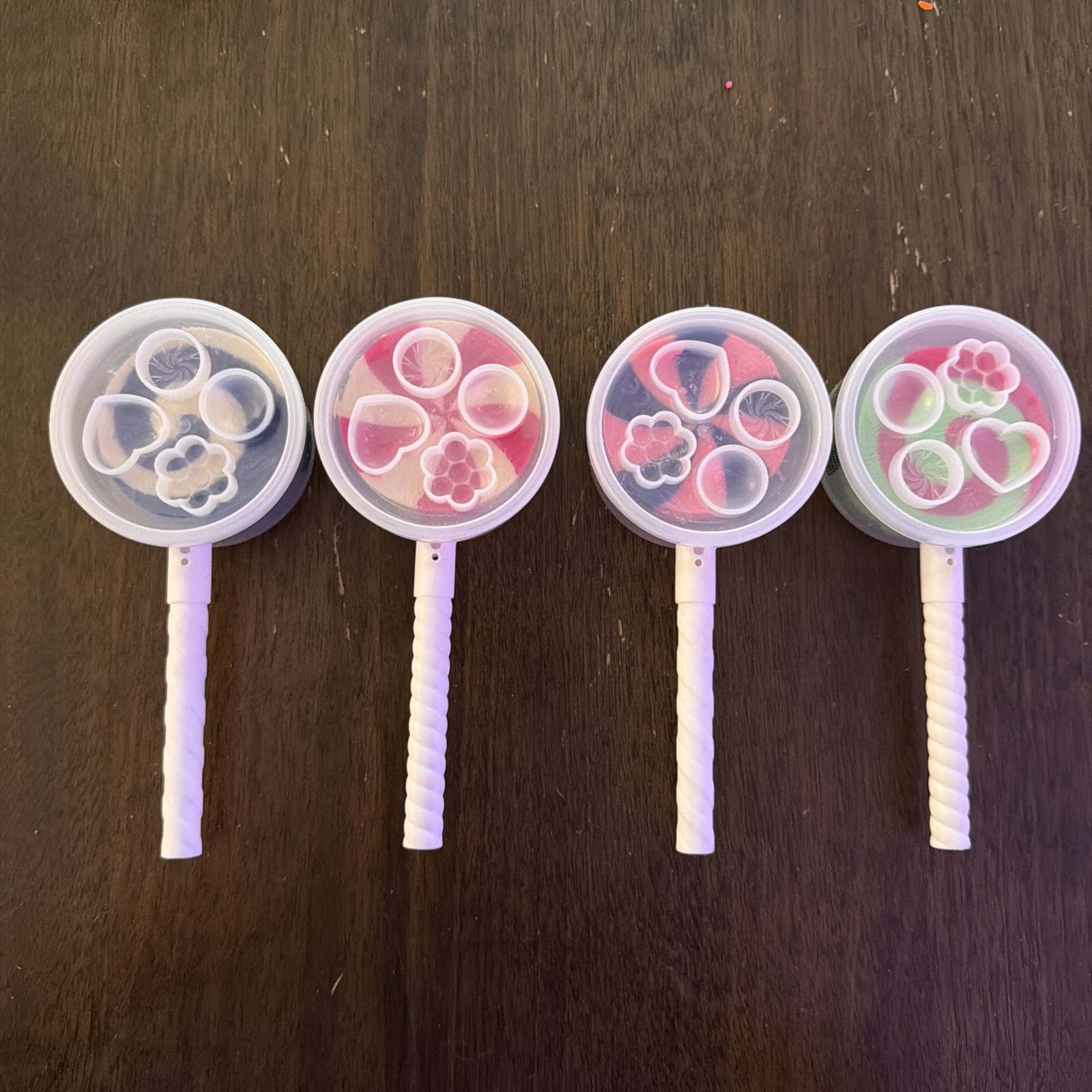 Play-Doh Lollipop 4 Lollipops NEW Please Read