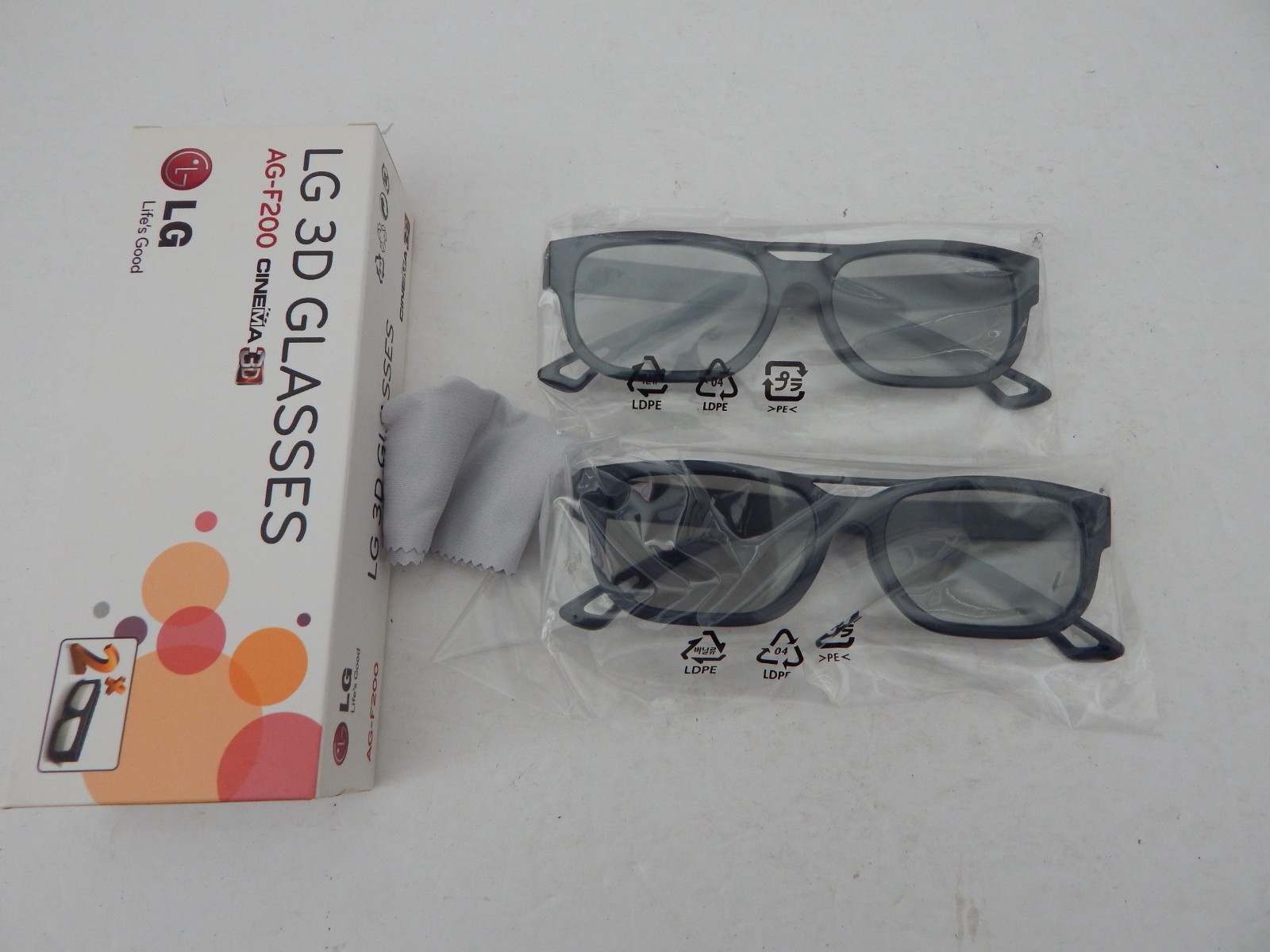 LG 3D Glasses  AG-F200 Cinema Glasses 2 Pair NEW