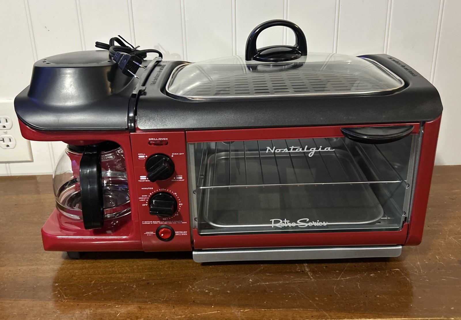 Nostalgia 3 in 1 Breakfast Station Coffee Maker Griddle Toaster Oven Combo NEW