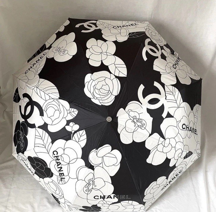 Chanel Umbrella Camellia Black and White New In Box VIP/GWP