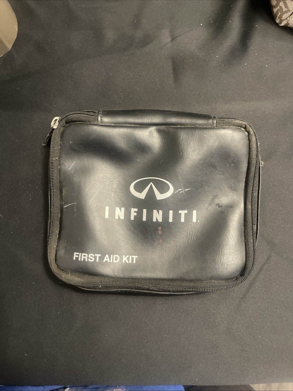 09-24 Infiniti Universal First Aid Kit Leather Case ( no supplies)
