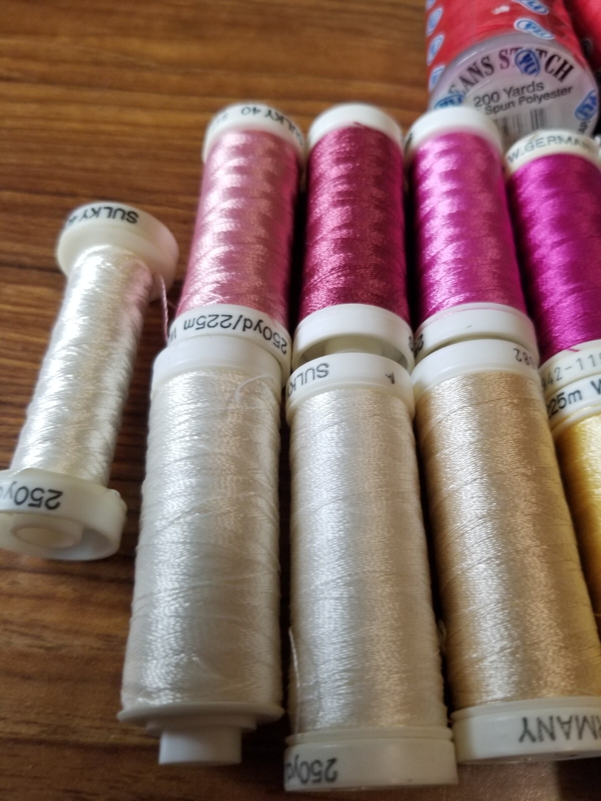 Lot of EMBROIDERY and JEAN thread spools - Sulky and YLI - total 16 Spools