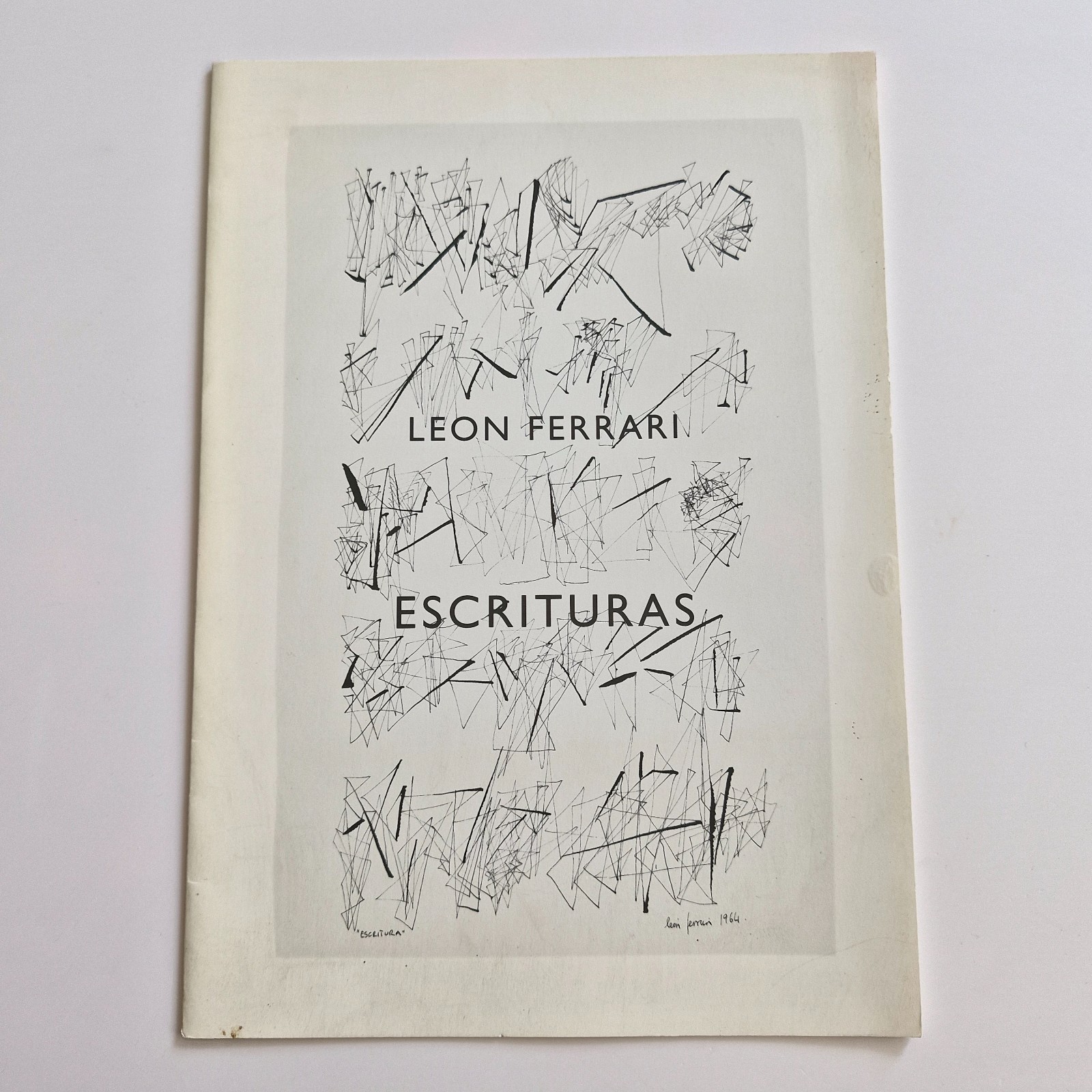 Catalogo - Leon Ferrari - Escrituras - Ruth Benzacar 2004