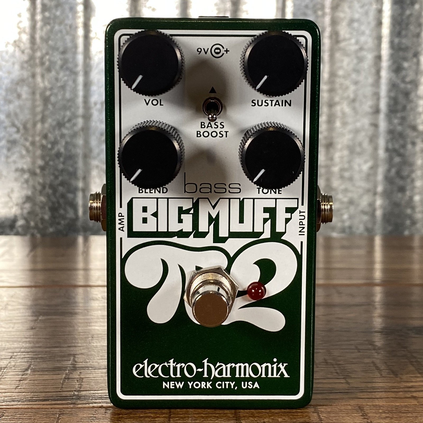 Electro-Harmonix Nano Bass Big Muff 2 Fuzz Effect Pedal Demo