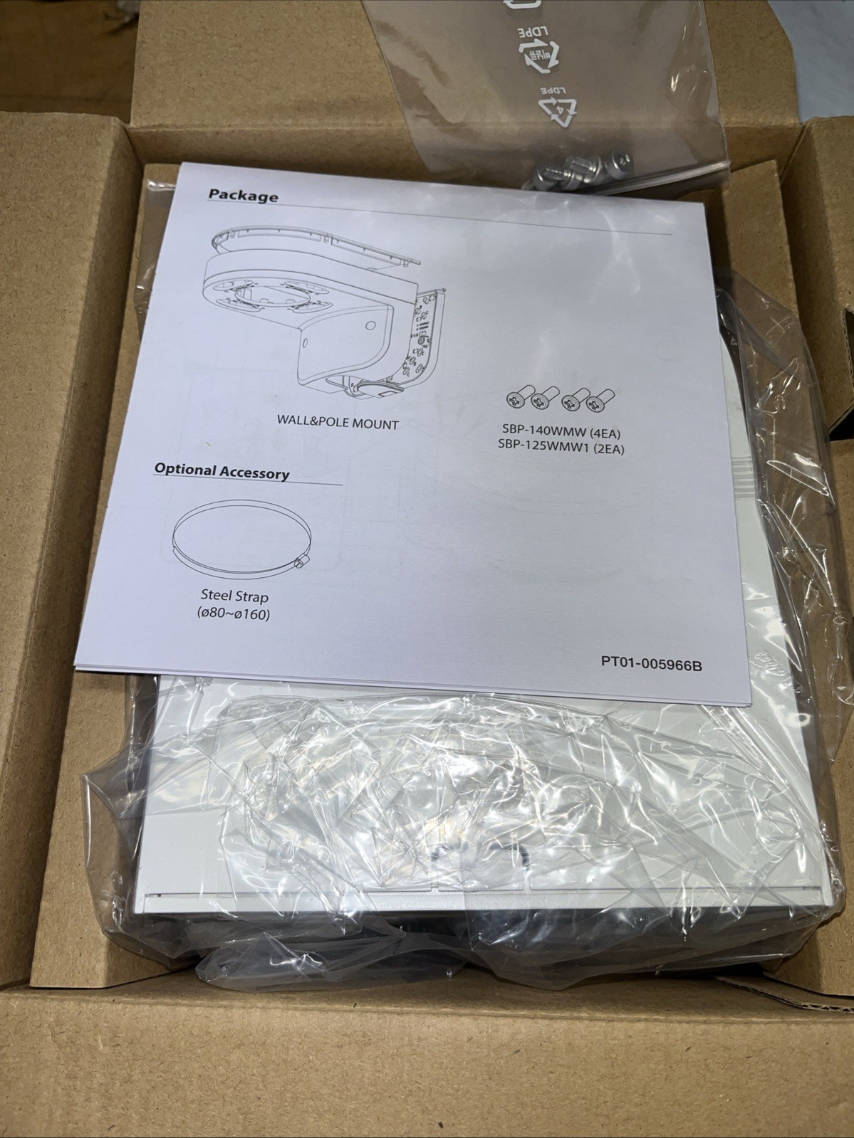 Hanwha Techwin SBP-140WMW Wall & Pole Mount Security Accessory