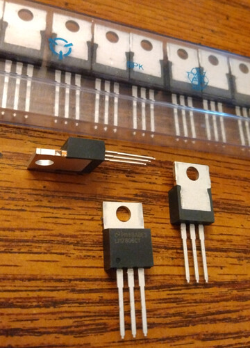 Lot of 30: National Semiconductor LM7808CT/NOPB