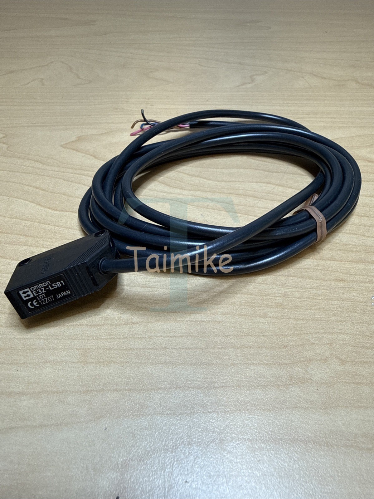 NEW! Omron E3Z-LS81 Thru-Beam Photoelectric Sensor