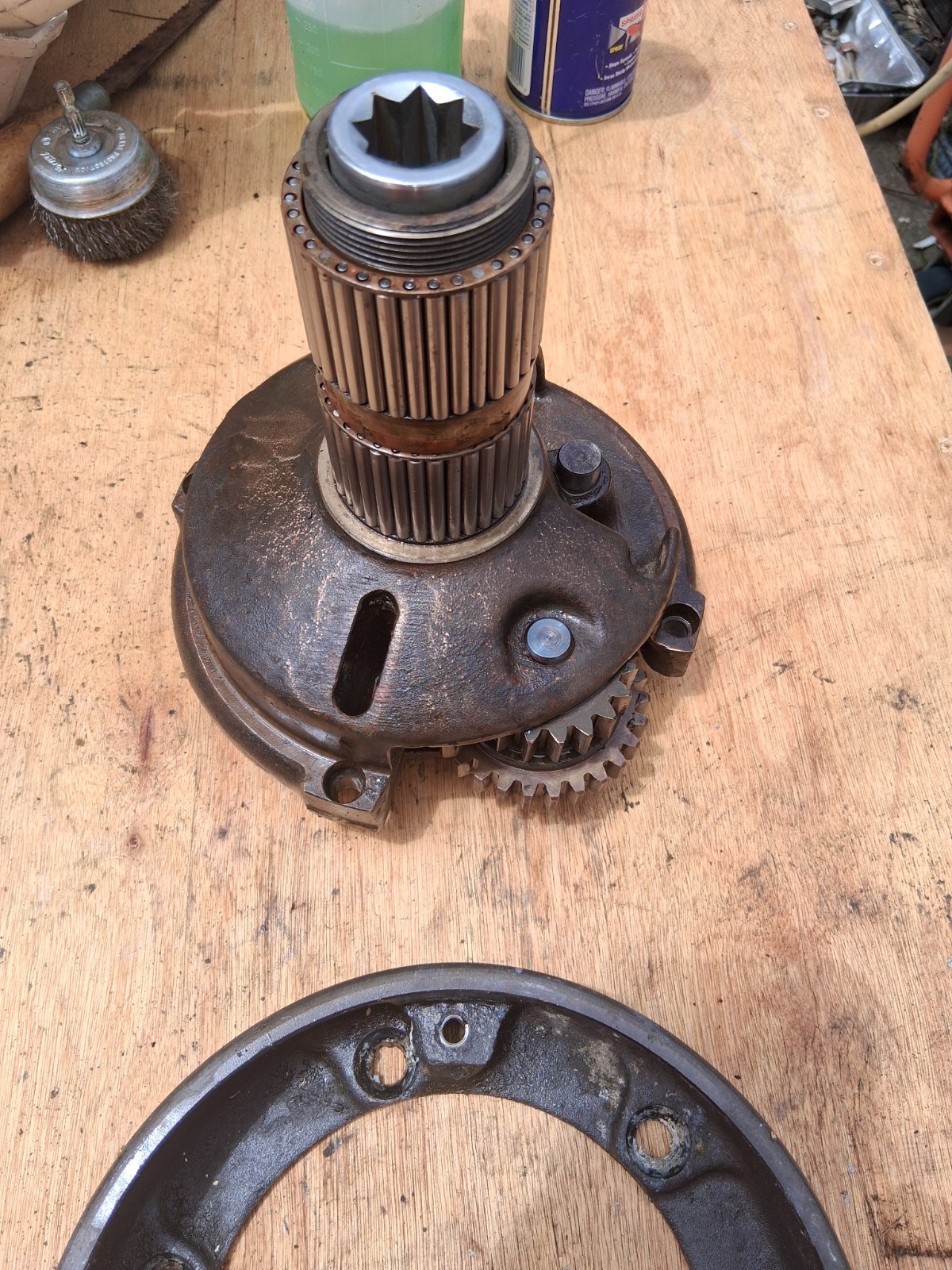 (2) Barient 28 Non Self Tailing Winches