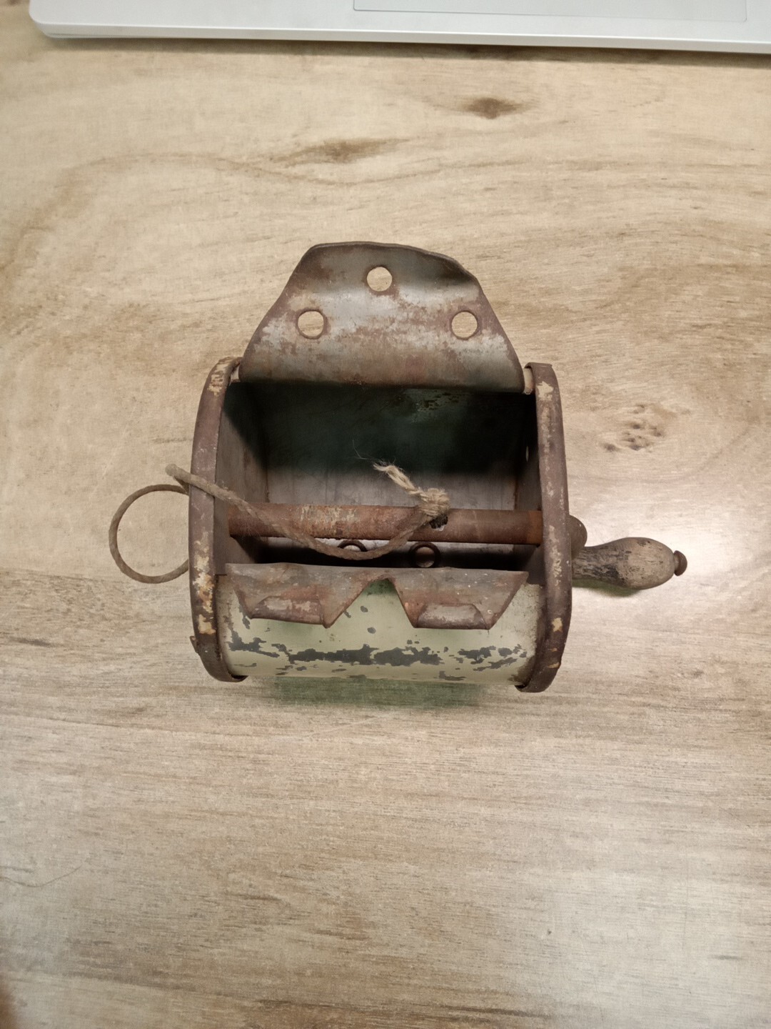 Vintage Retractable Clothesline Reel *Free Shipping *