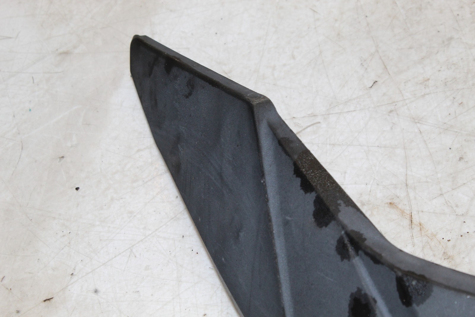 2015 Ski-doo Summit XM 800 Windshield Trim 517304922