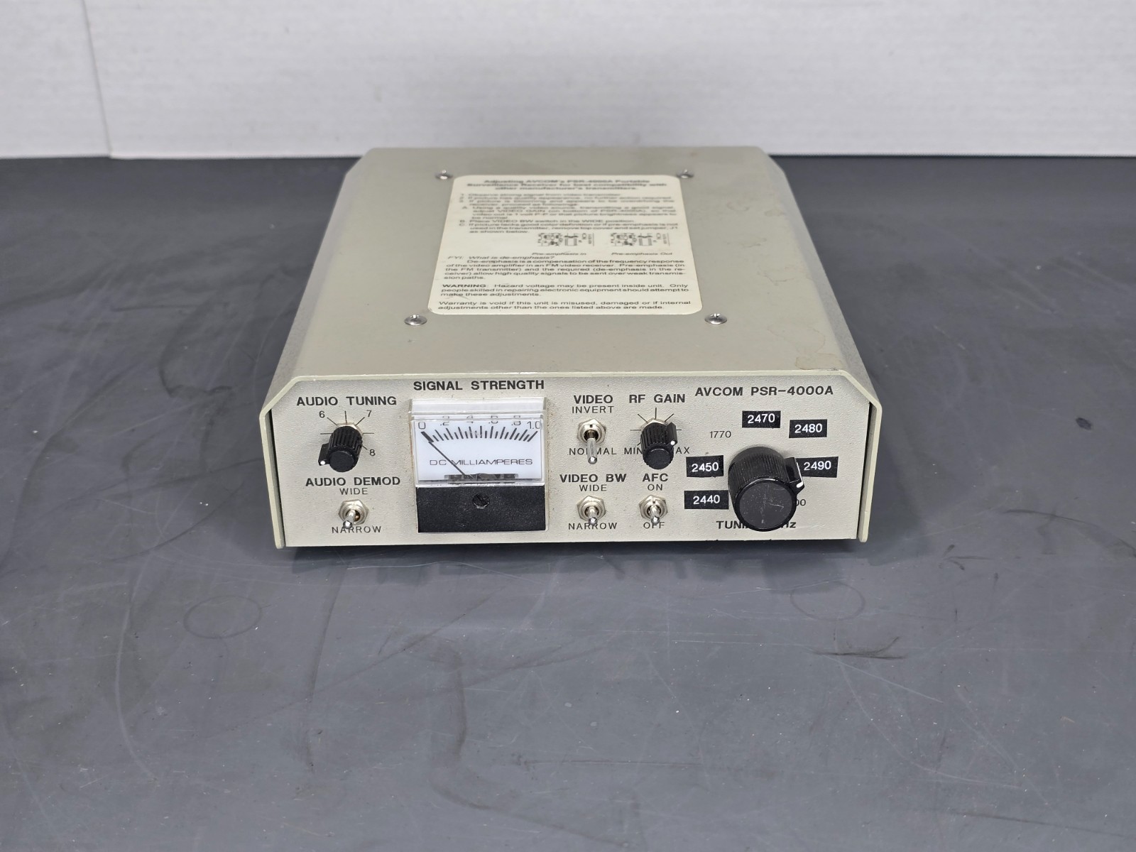 AVCOM PSR-4000A Portable Surveillance Receiver 12V DC Untested