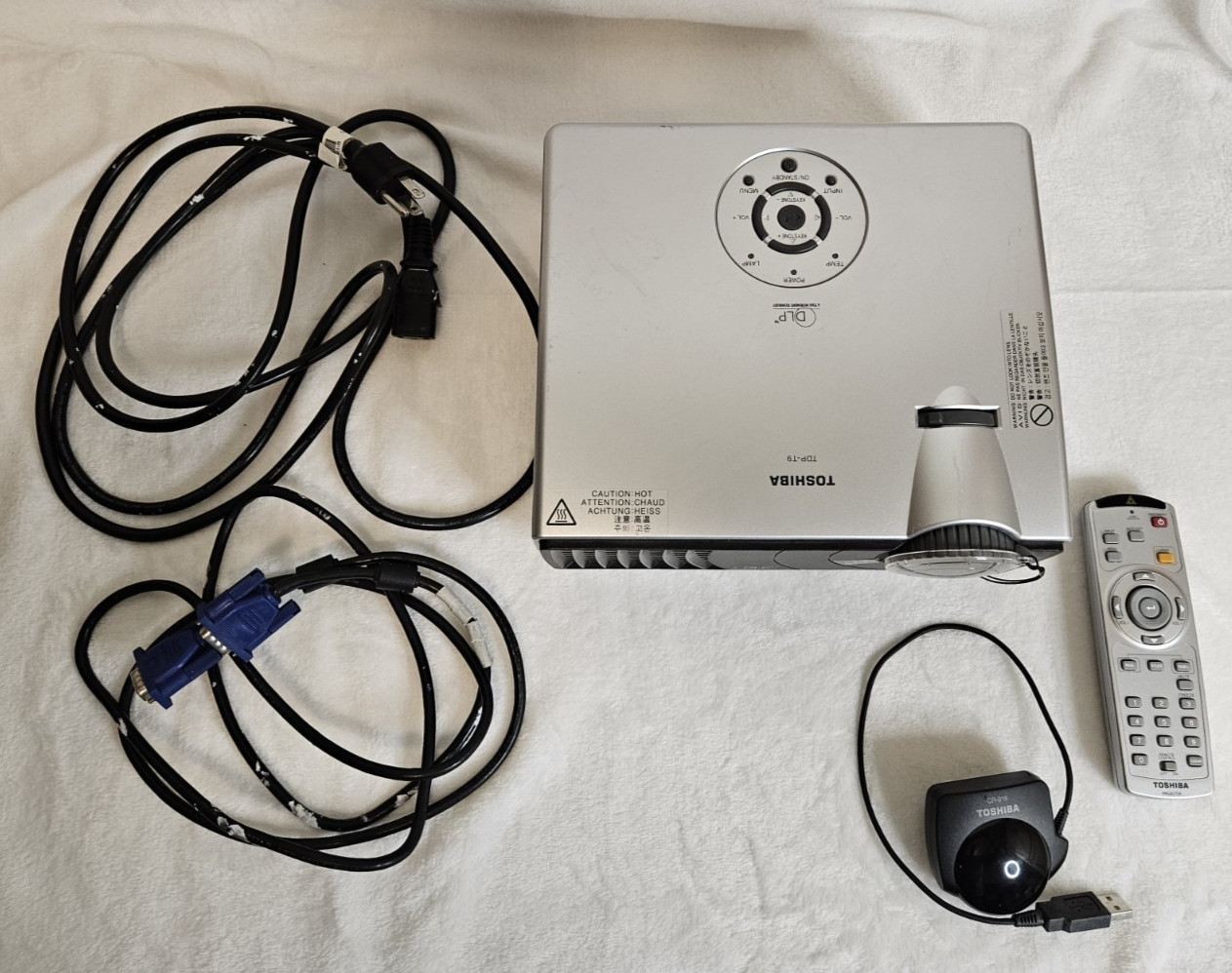 Toshiba TDP-T9 Portable VGA Projector with Cables - Untested