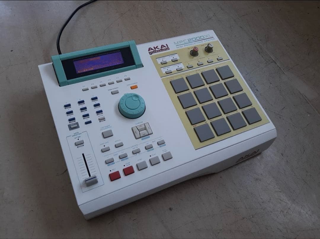 Akai MPC 2000XL Custom Pop Color Mint Drum Machine Sampler Serviced Max RAM CF