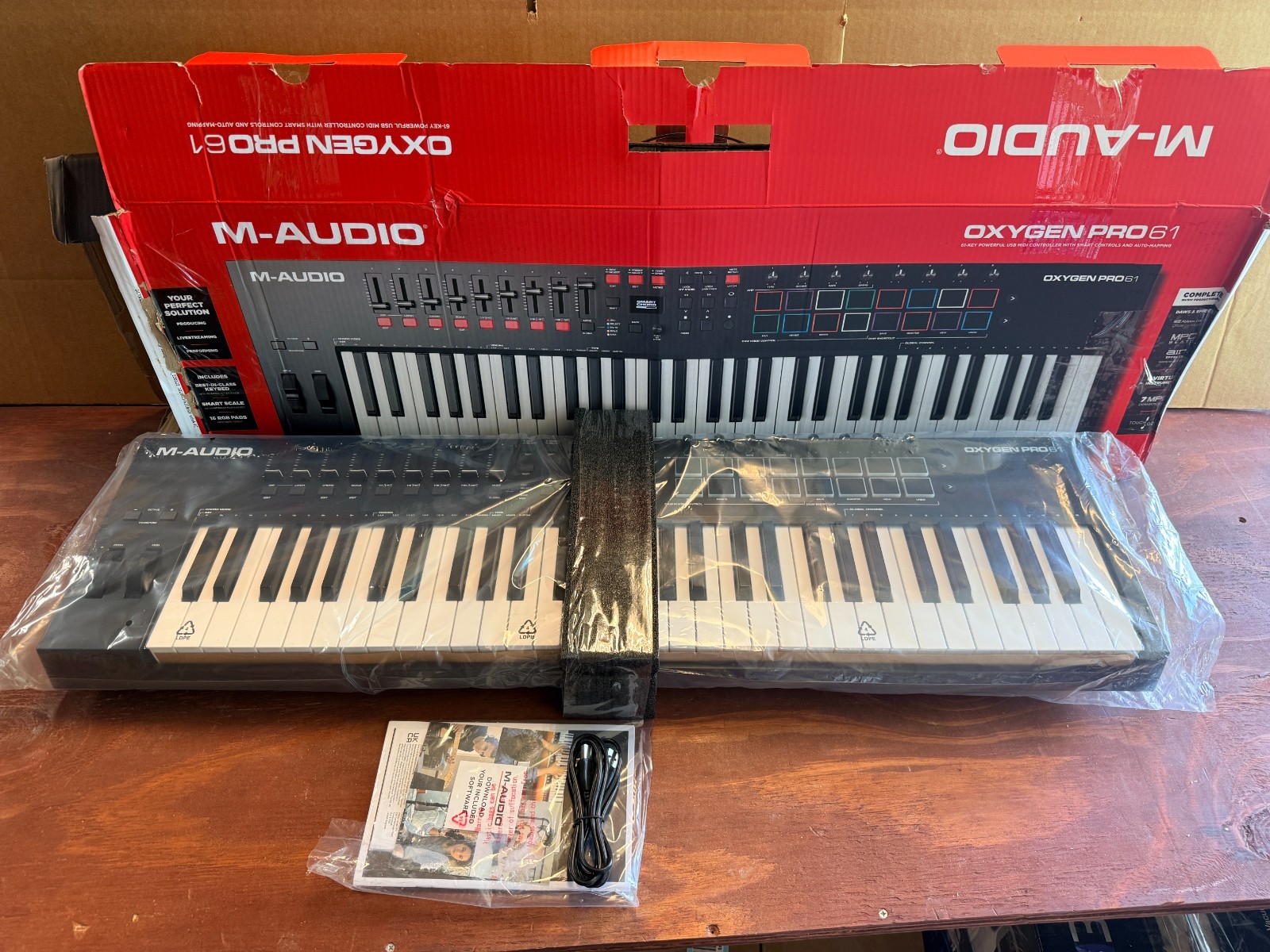 M-Audio Oxygen Pro 61-Key USB Midi Controller Keyboard with 16 Pads NEW *READ*