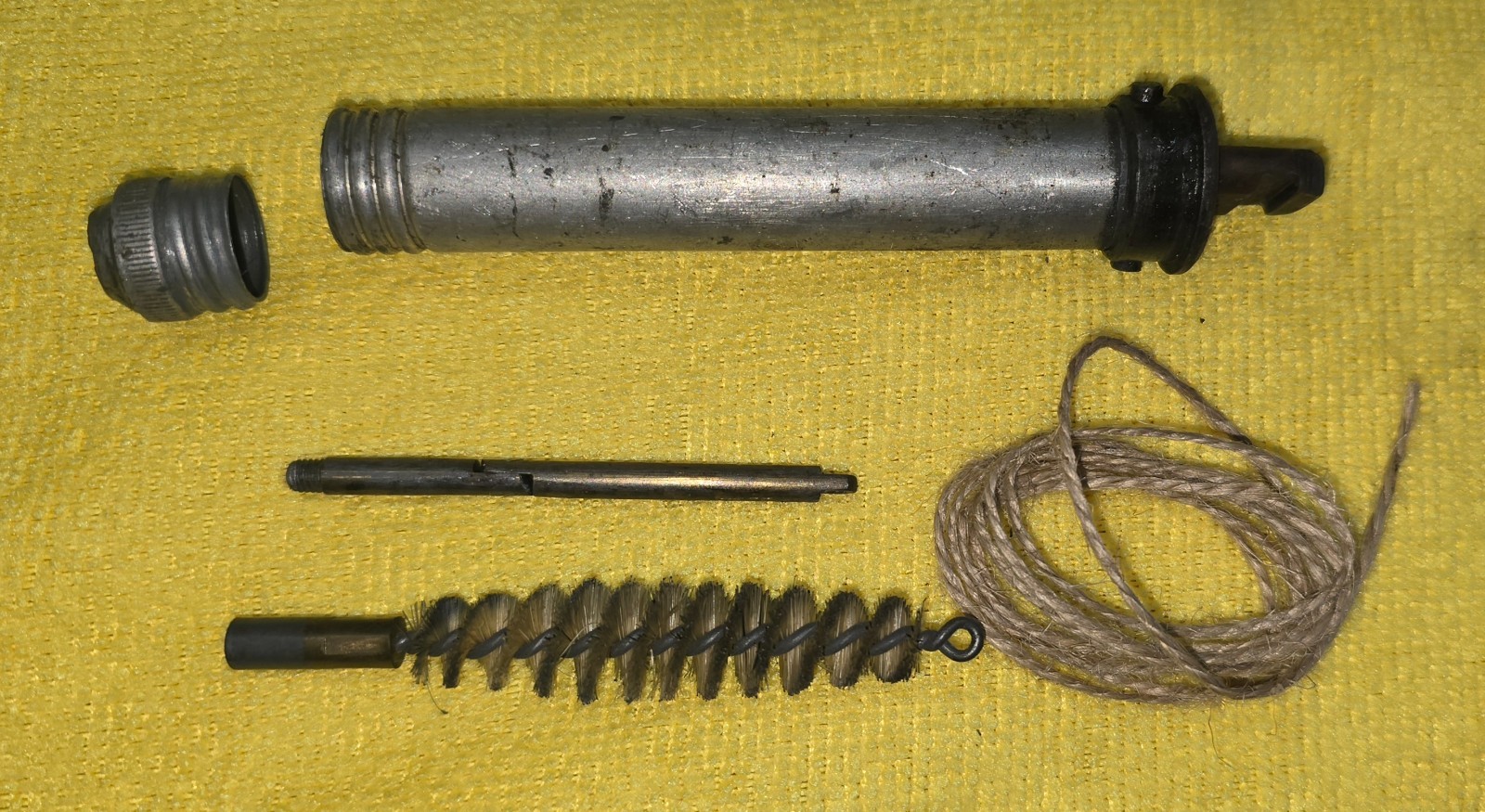 Vintage Military Spanish FR7 /FR8  Cleaning Kit (FR8-131)