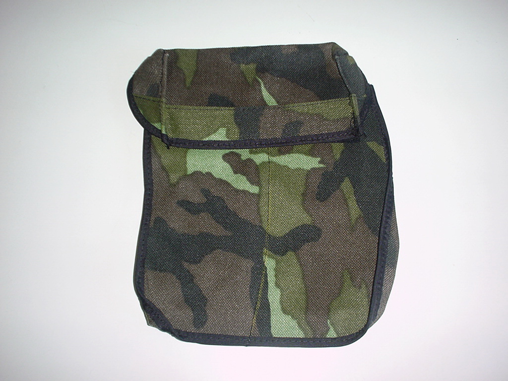 CZECH ARMY original transitional ammo pouch in VZ95 pattern camo NEW
