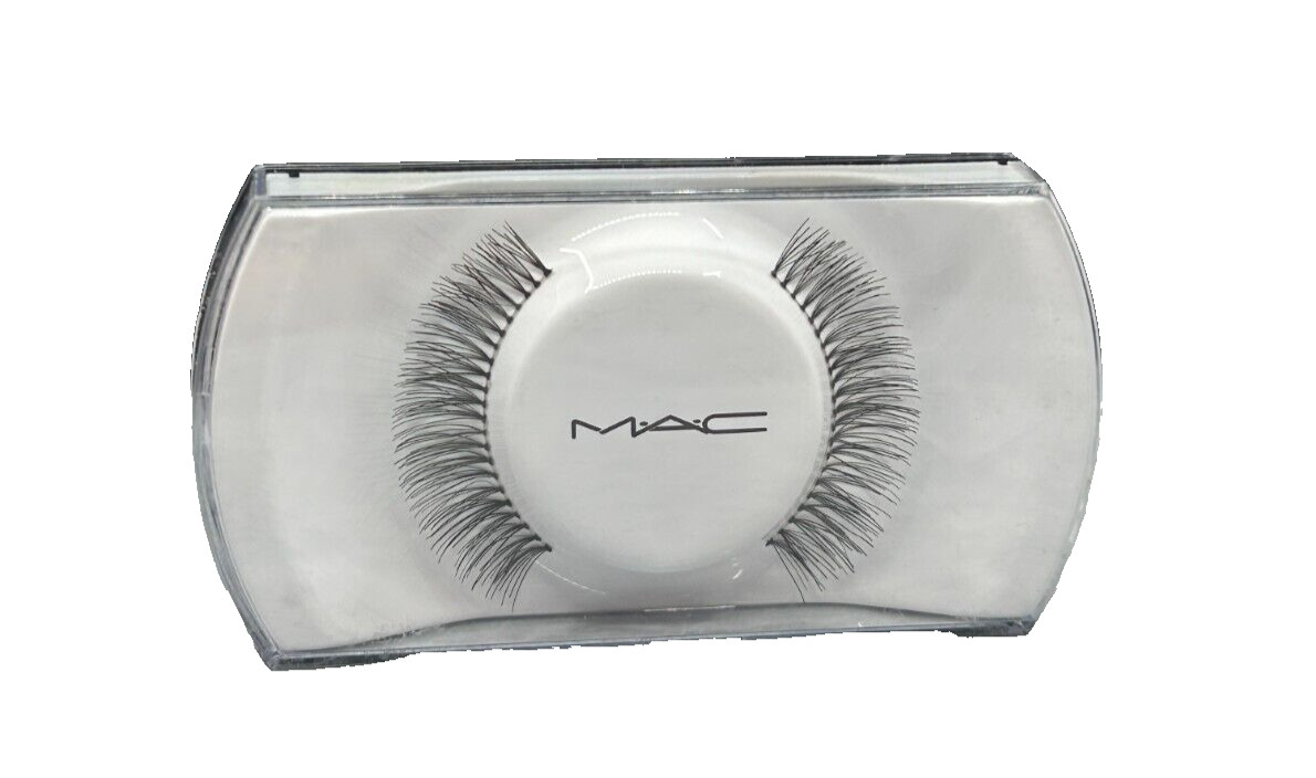 MAC Cosmetics Natural Lengthy and Wispy #4 (1 pair) - NEW