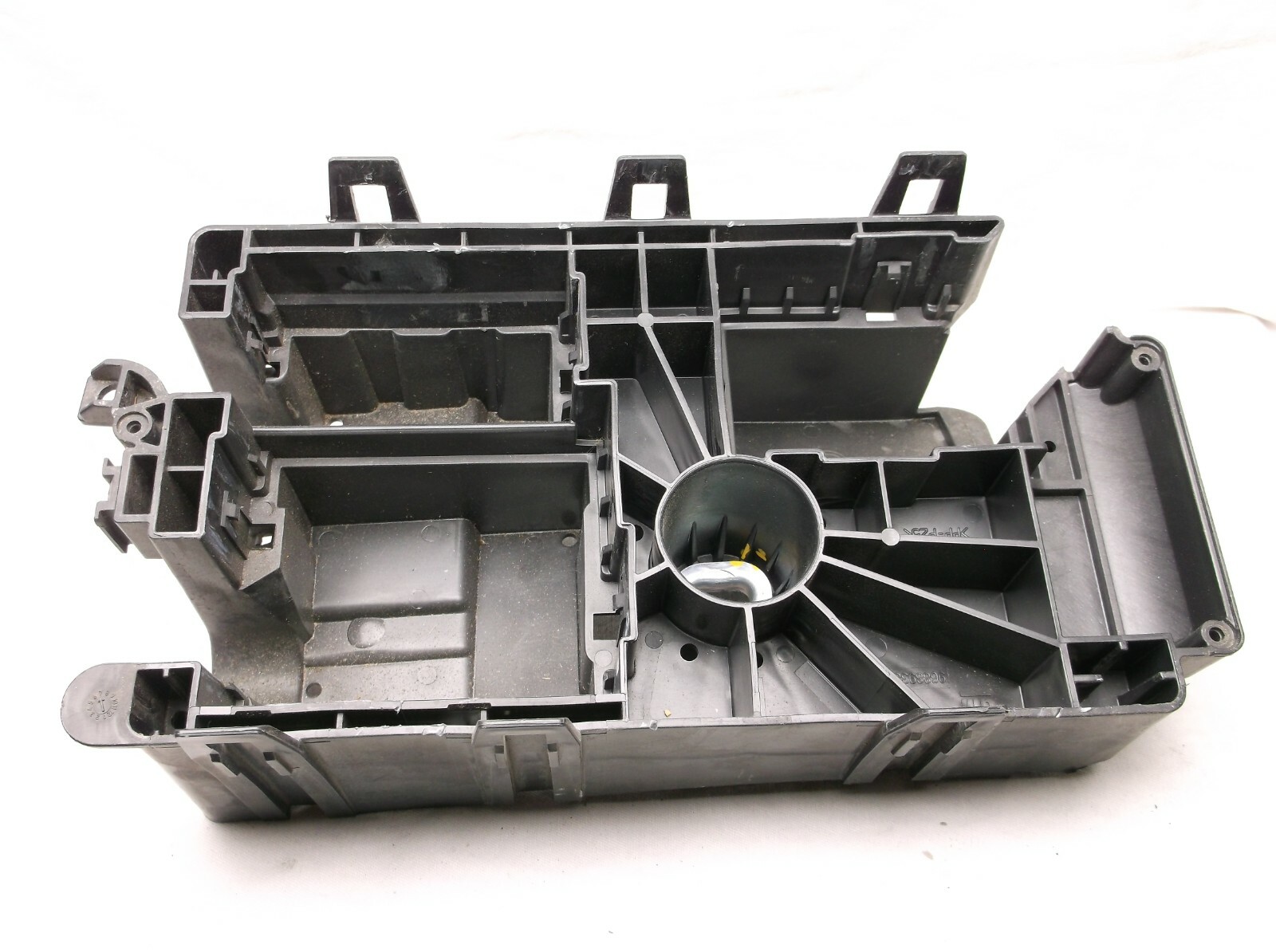 BASE/BOTTOM FOR  15-16  CHEVROLET CRUZE LT/  1.4L/ ENGINE BAY/ FUSE/ RELAY/ BOX