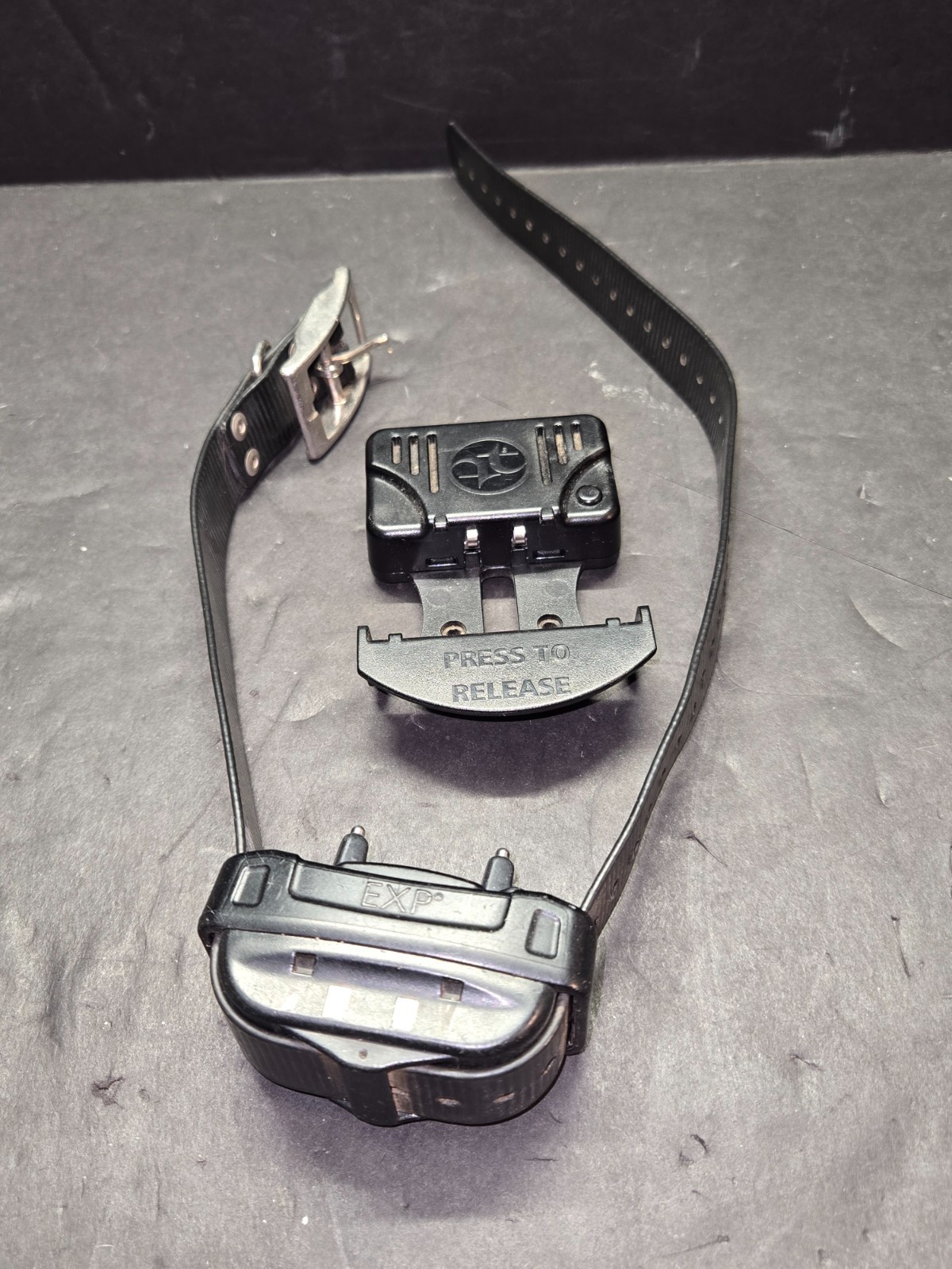 Tri-Tronics EXP Collar With Cradle Charger, NO Cord Untested