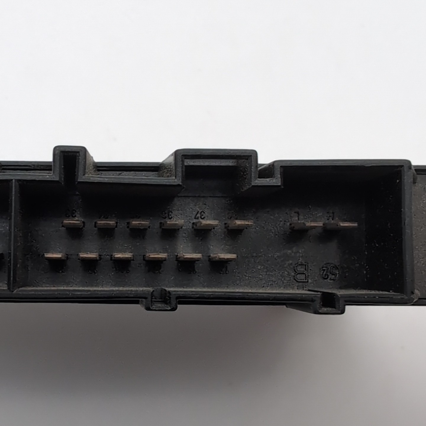 2003 - 2006 Mercedes SL500 SL55 SL600 R230 Parktronic Control Module A0235456132