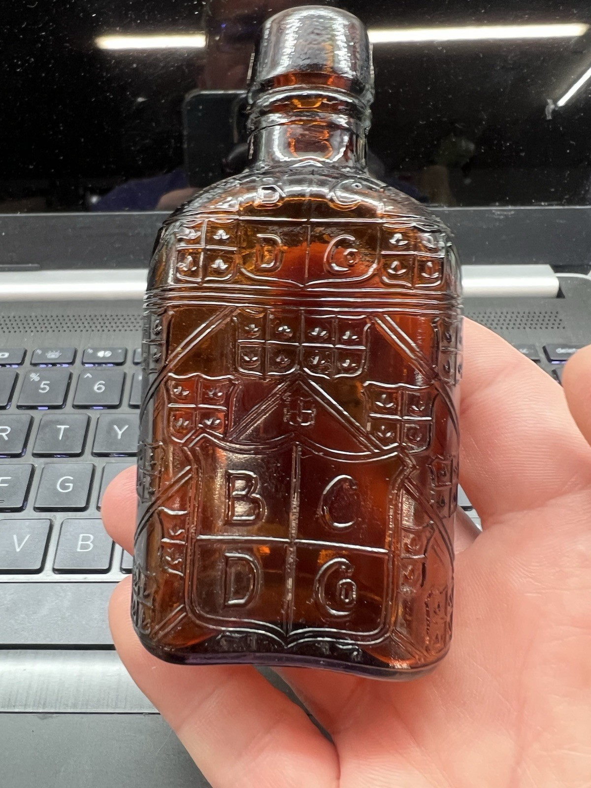 Sherriff's Gold Bond Rare Old Liqueur Whisky Bottled 1950s British Columbia Ltd