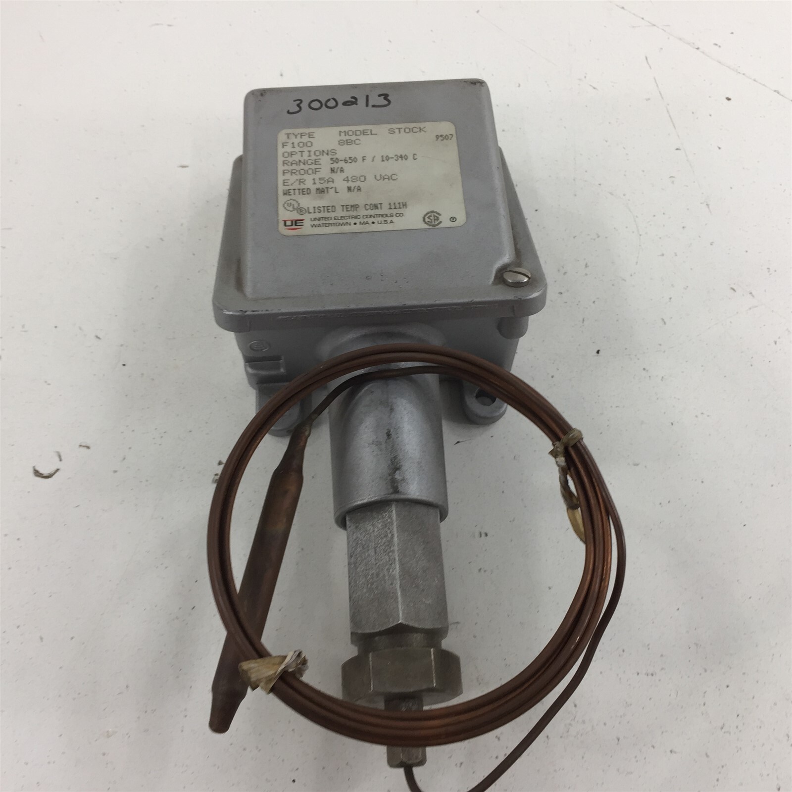 United Electric Controls F100 Temperature Switch 8BC 50-650F