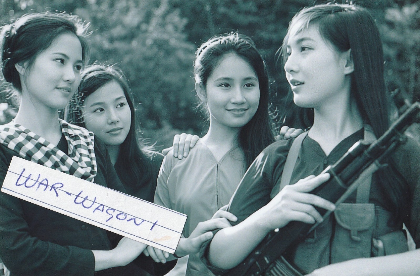 Vietnam  War  Photos --  Viet Cong Female Soldiers.
