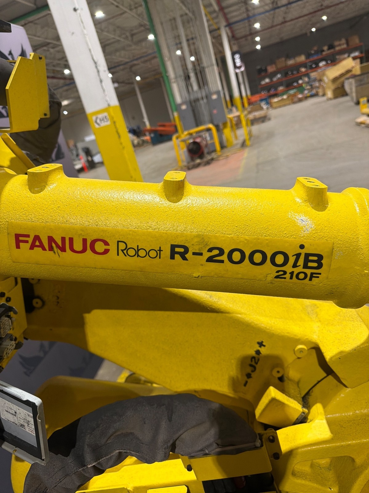 FANUC R‑2000iB/210F Complete w/ R‑30iB Controller USED