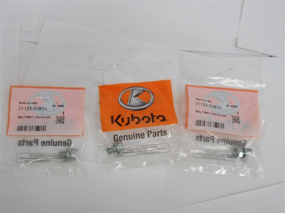 Kubota 01123-50814 , M8 x 1.25 x 14mm Bolt & Lockwasher (PK 3)