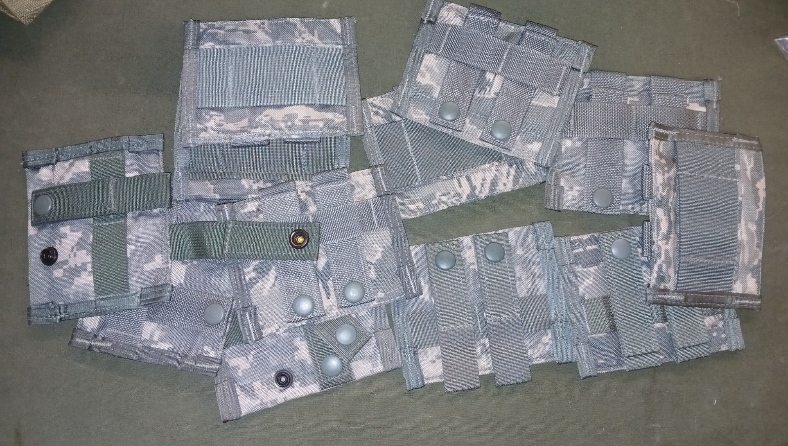 Lot Of 12 USGI USAF Air Force ABU Camouflage DFLCS MOLLE II Alice Clip Adapters