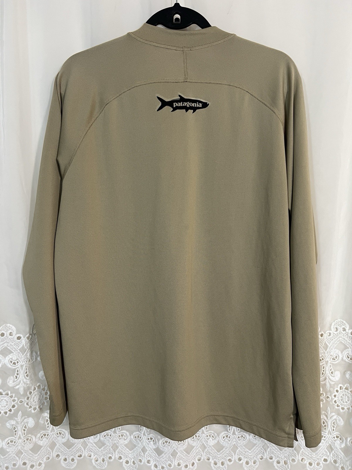 Patagonia Large M's Sunshade UV Worn Wear Long Shirt Trout 52161 Mens Fishing