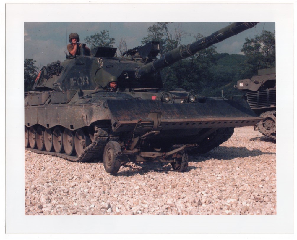 1996 IFOR Bosnia Leopard 1 Tank Crushes 20mm Gun Danver Camp Original Photo #2