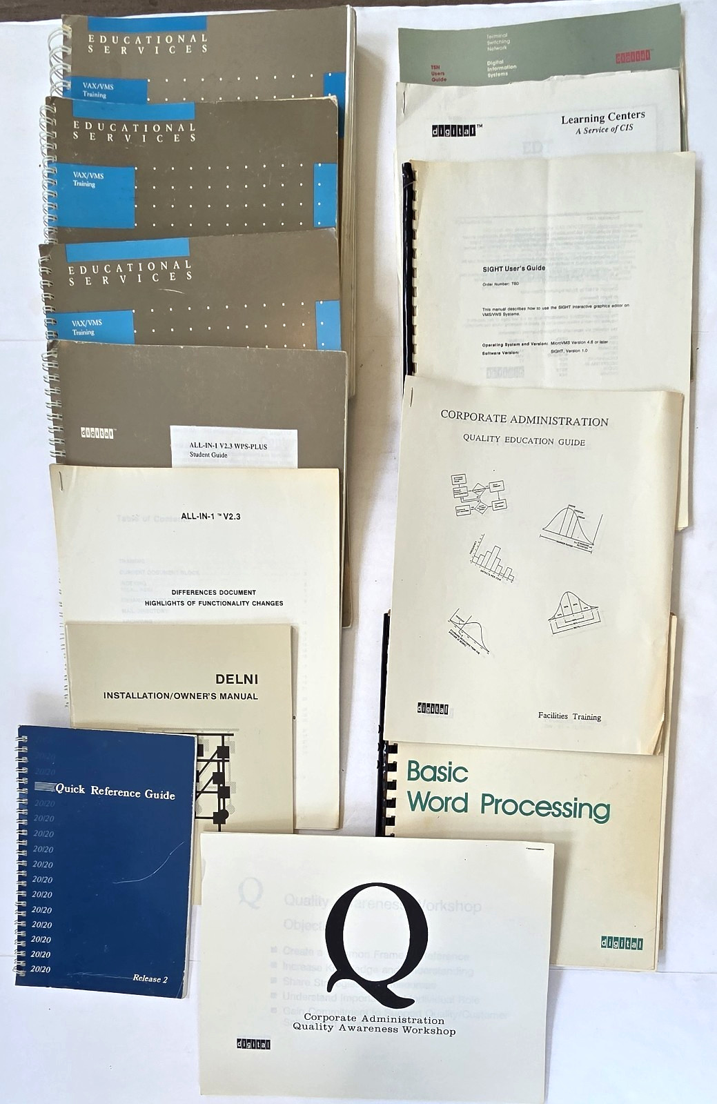 Set of 13 Digital Equipment Corporation DEC Educational Services Training Guides