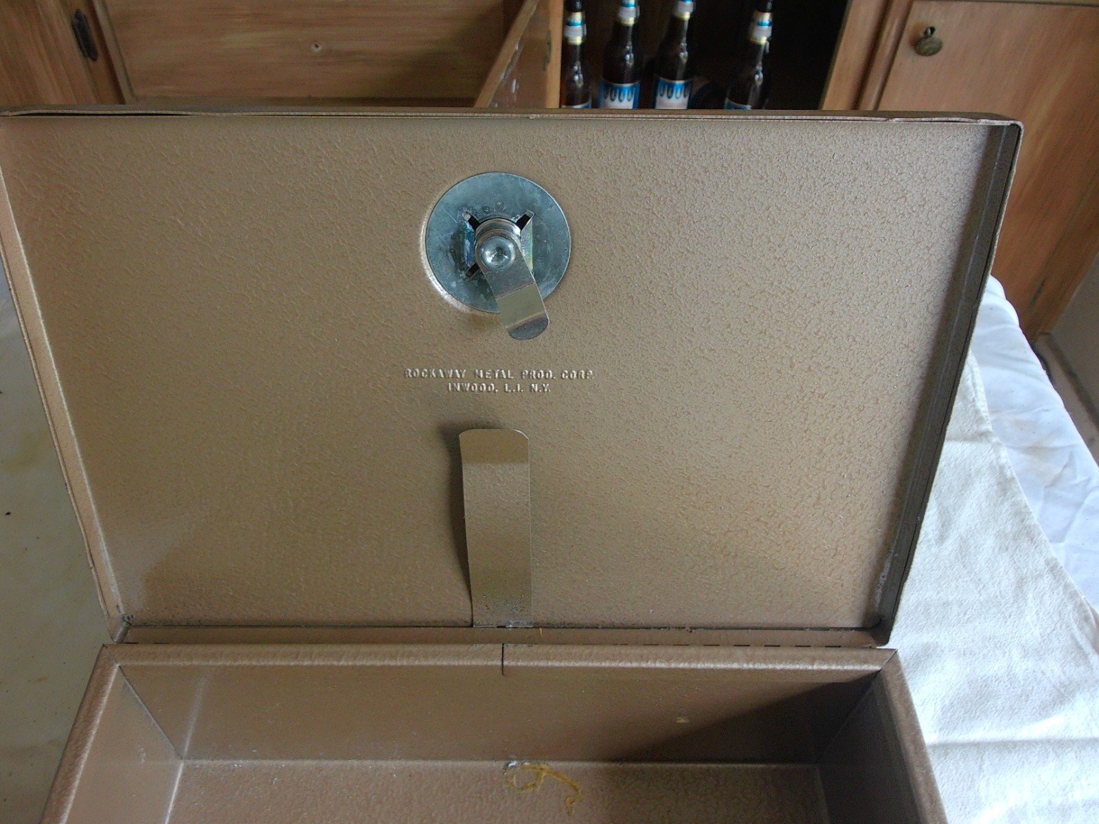 Vintage Rockaway Security Chest with Keys Solid condition! Lot 26-29-3