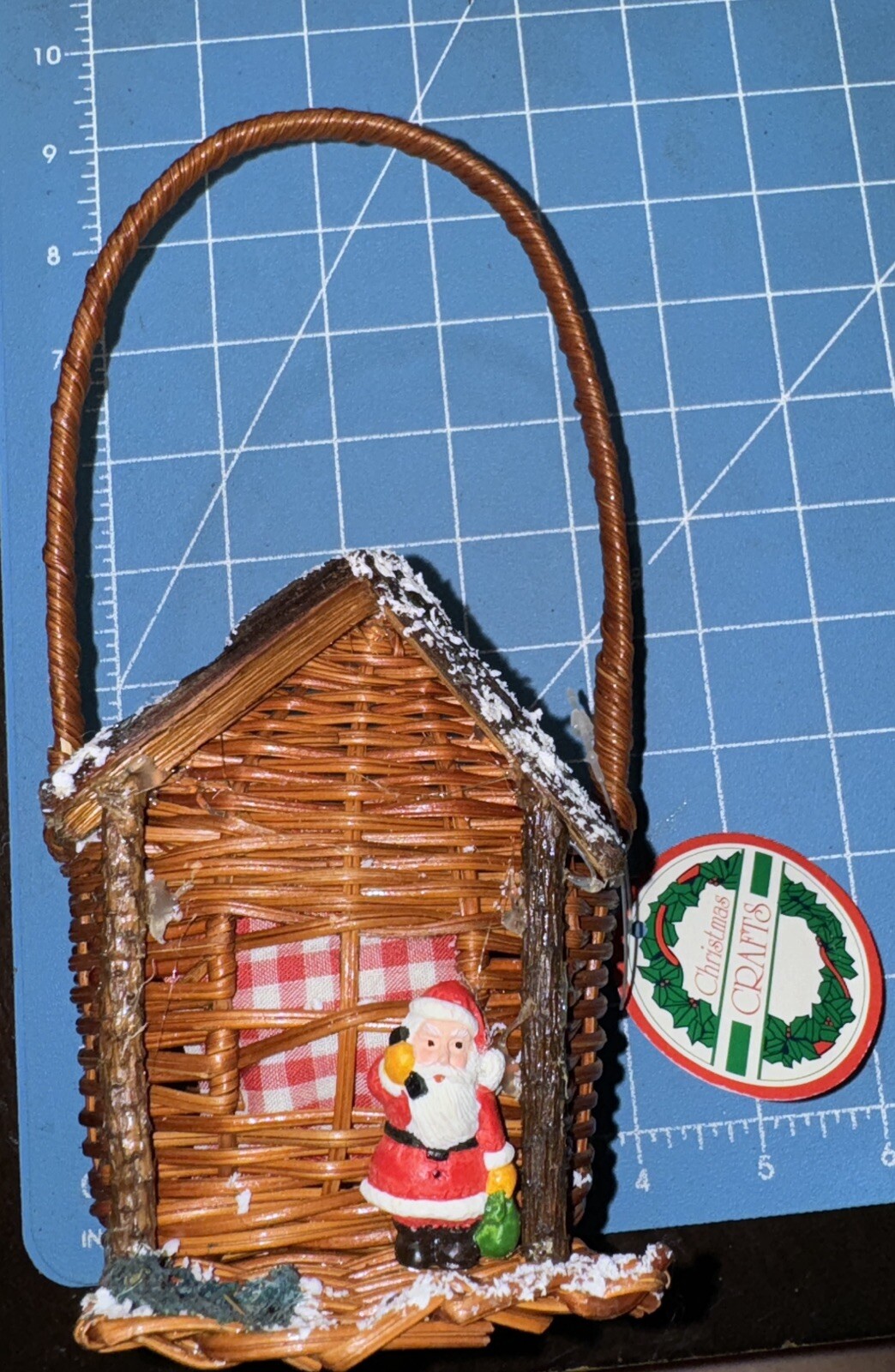 Vantage Wicker Basket Christmas Crafts Red 3D House front Ceramic Santa W/ Phone