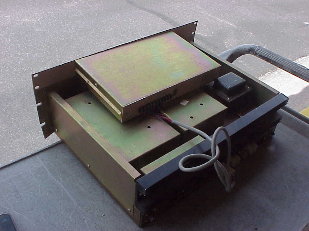 UHF Repeater RPT21 | Controller Included