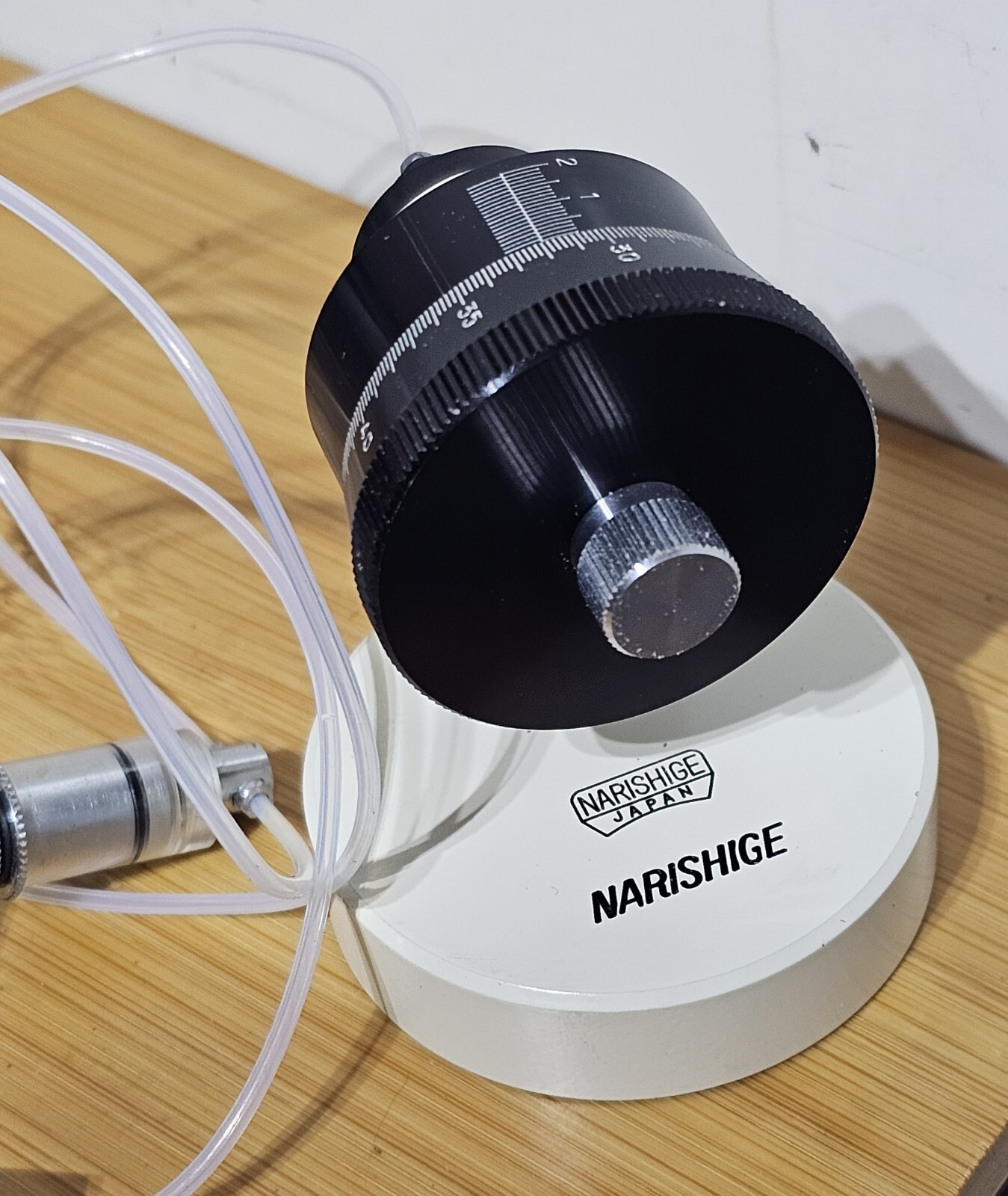 Narishige MW-4 One-Axis Hydraulic Micromanipulator