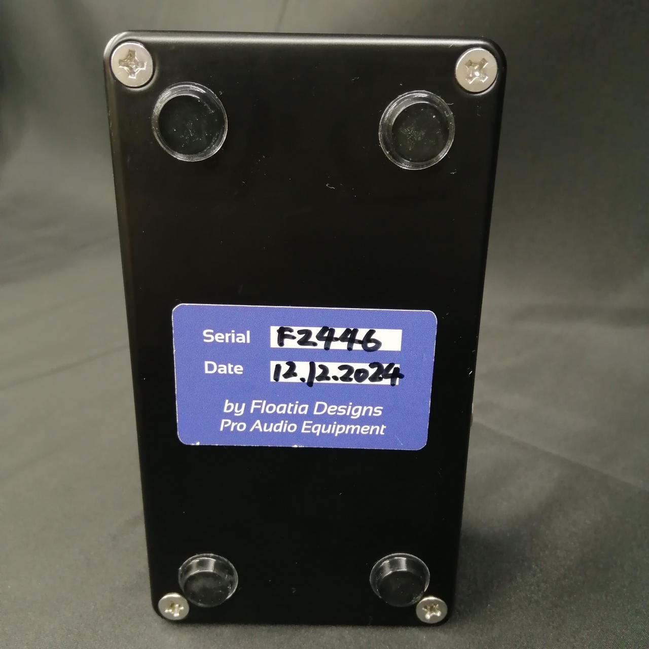 FLOATIA DESIGN / EMERALD COMPRESSOR(no2511241)