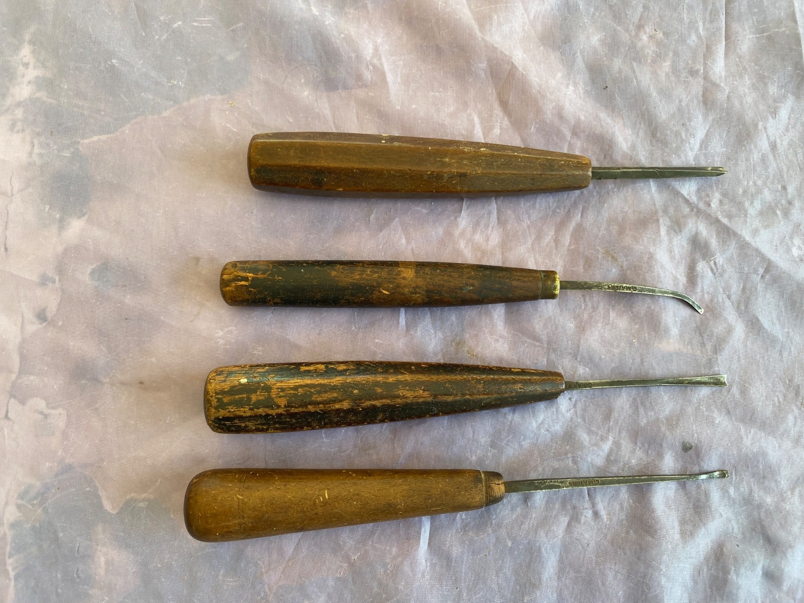 VINTAGE LOT OF 4 C MAIERS CARVING CHISELS - VERY GOOD COND